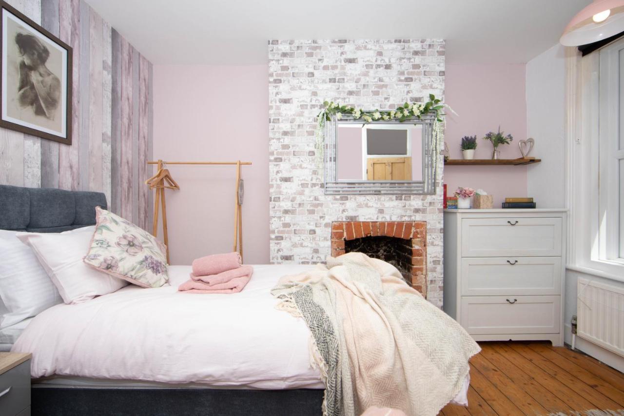 Cosy 3 Bedroom House - Private & Central - Ultra Wifi Canterbury Exterior foto